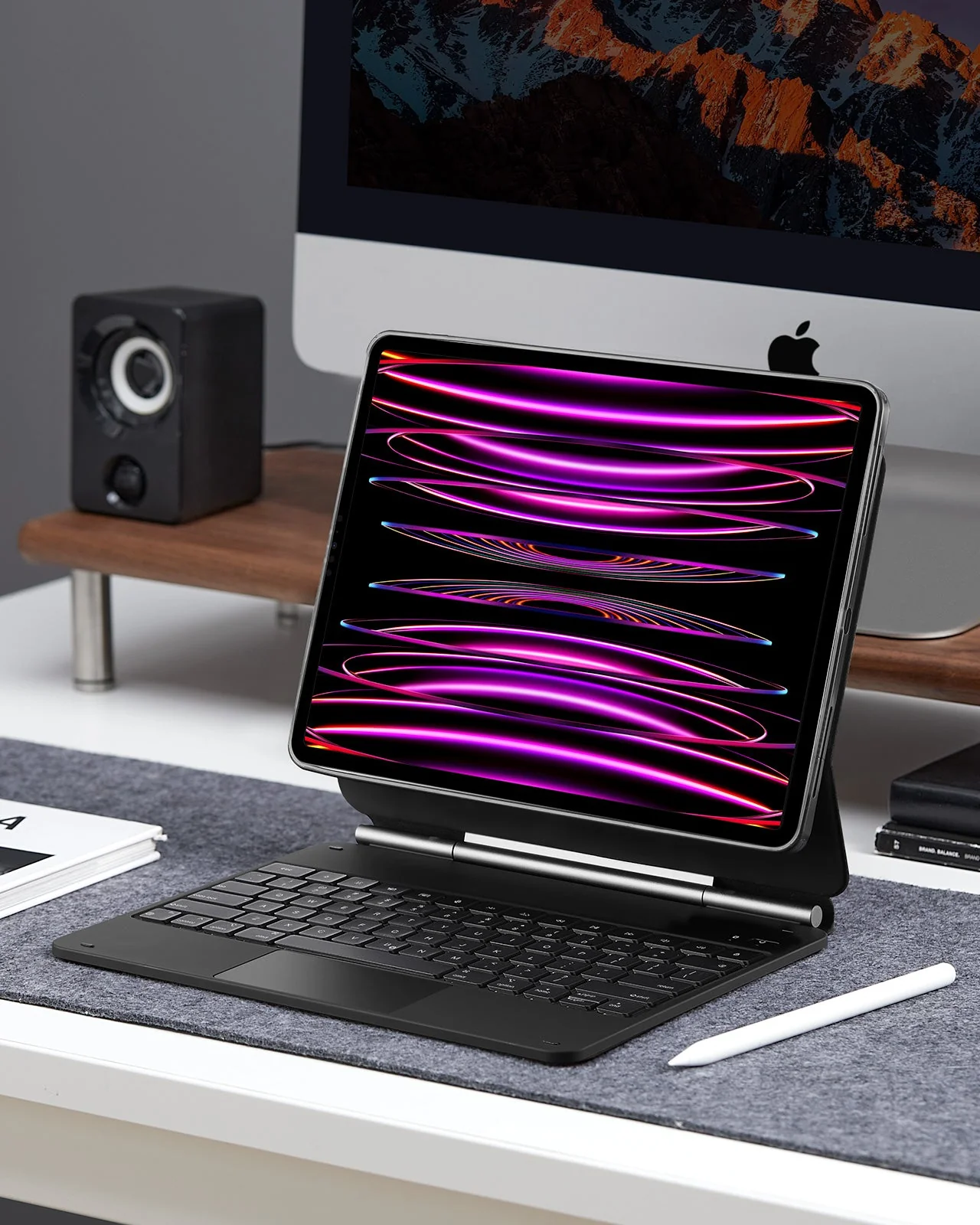 iPad Pro 12.9″ (6th/5th/4th/3rd Gen) Rebound Magnetic Keyboard Case 360 - US Layout-Black - Image 3